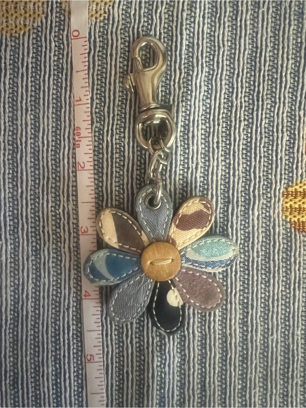 COACH Y2K Multicolor Patchwork Daisy Leather Keychain Charm - Picture 4 of 4